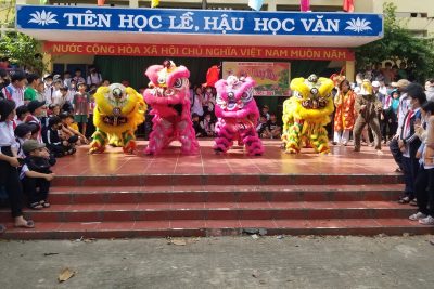 TRƯỜNG THCS NGUYỄN CHÁNH TỔ CHỨC TẾT TRUNG THU CHO CÁC EM HỌC SINH